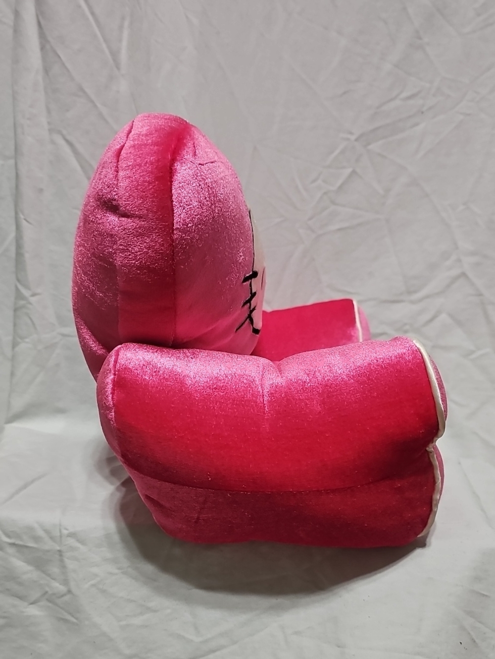 Build-A-Bear Hello Kitty Couch - Picture 3 of 7
